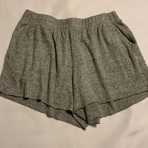 Aerie Size Medium stretch shorts w/pockets & raw edging hemline.  Heather gray